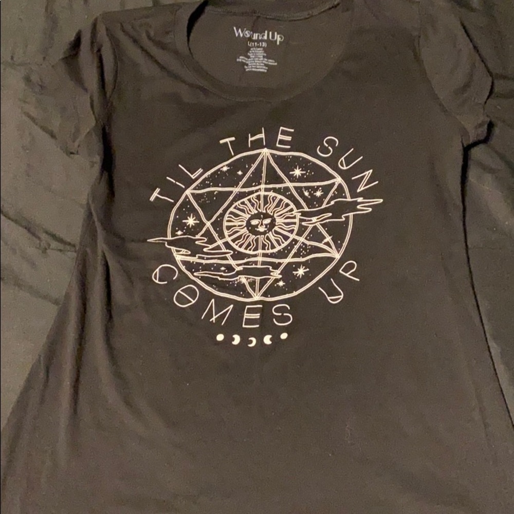 Sun Graphic Tee